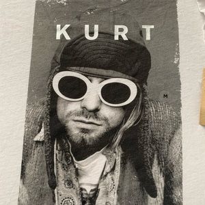 Kurt Cobain distressed tee NWT